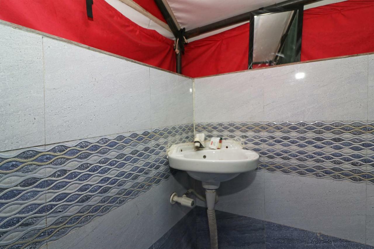 Oyo 23439 Tapovan Heights Camp & Resort Narendra Nagar Buitenkant foto