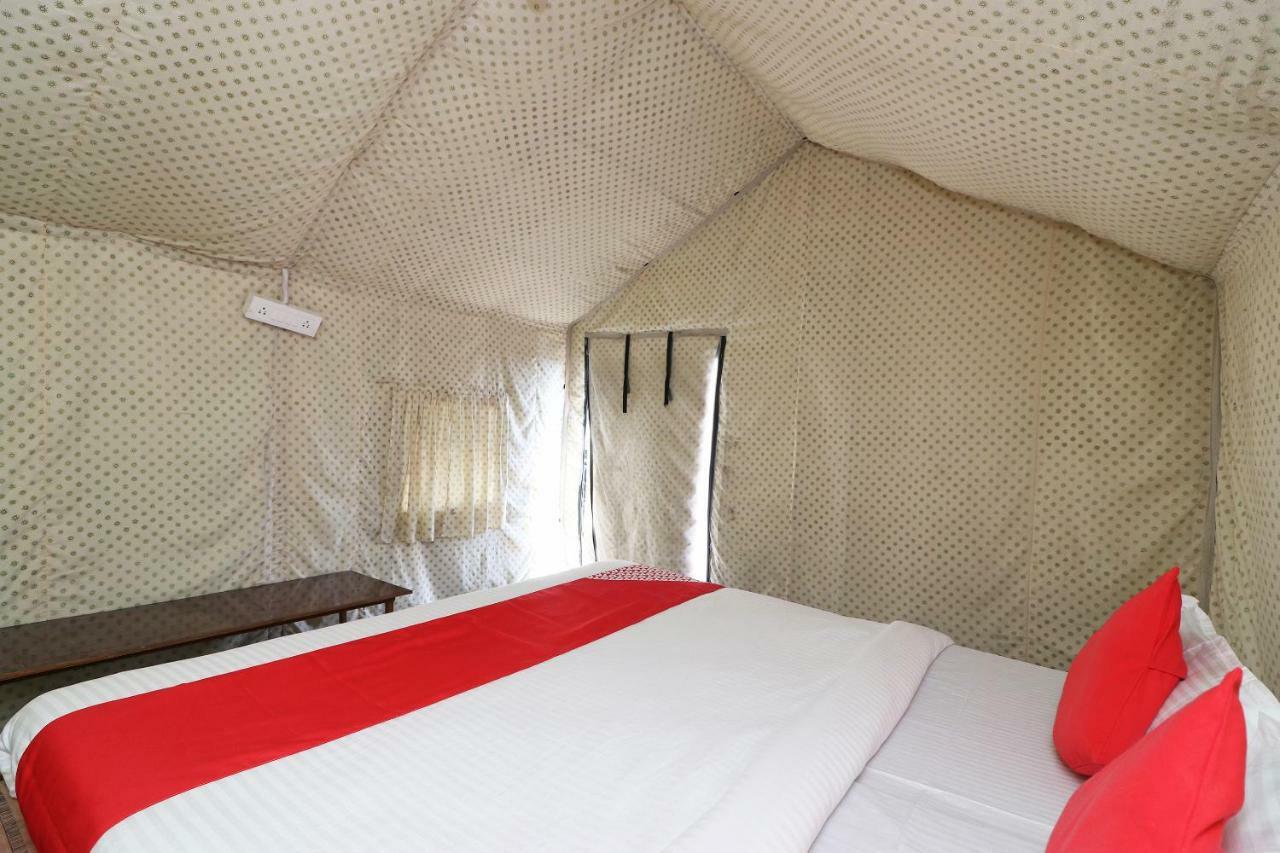 Oyo 23439 Tapovan Heights Camp & Resort Narendra Nagar Buitenkant foto