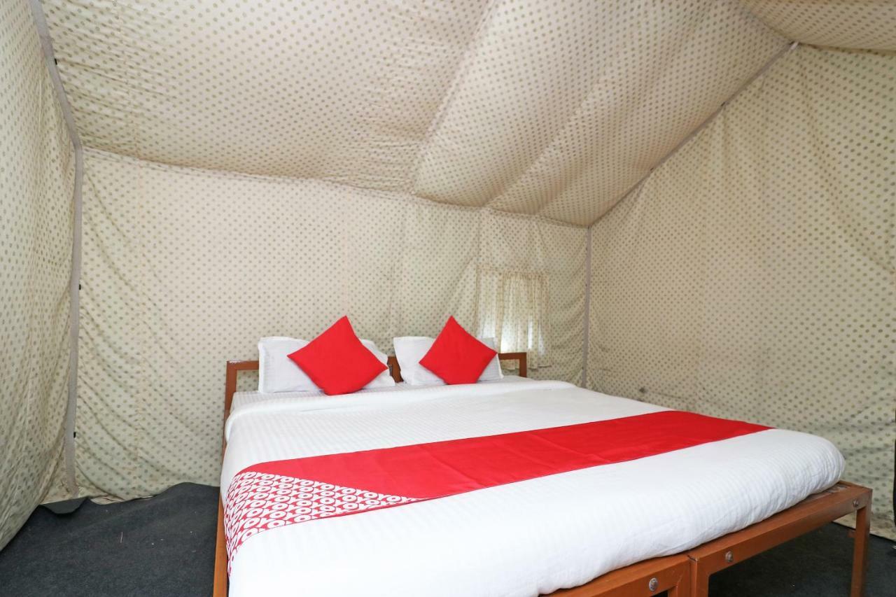 Oyo 23439 Tapovan Heights Camp & Resort Narendra Nagar Buitenkant foto